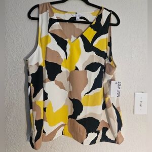 New with tags sleeveless blouse
